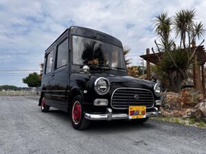 Daihatsu MIRA WALKTHROUGH VAN