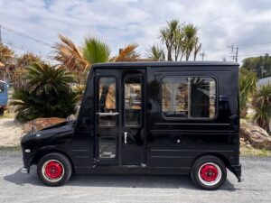 Daihatsu MIRA WALKTHROUGH VAN
